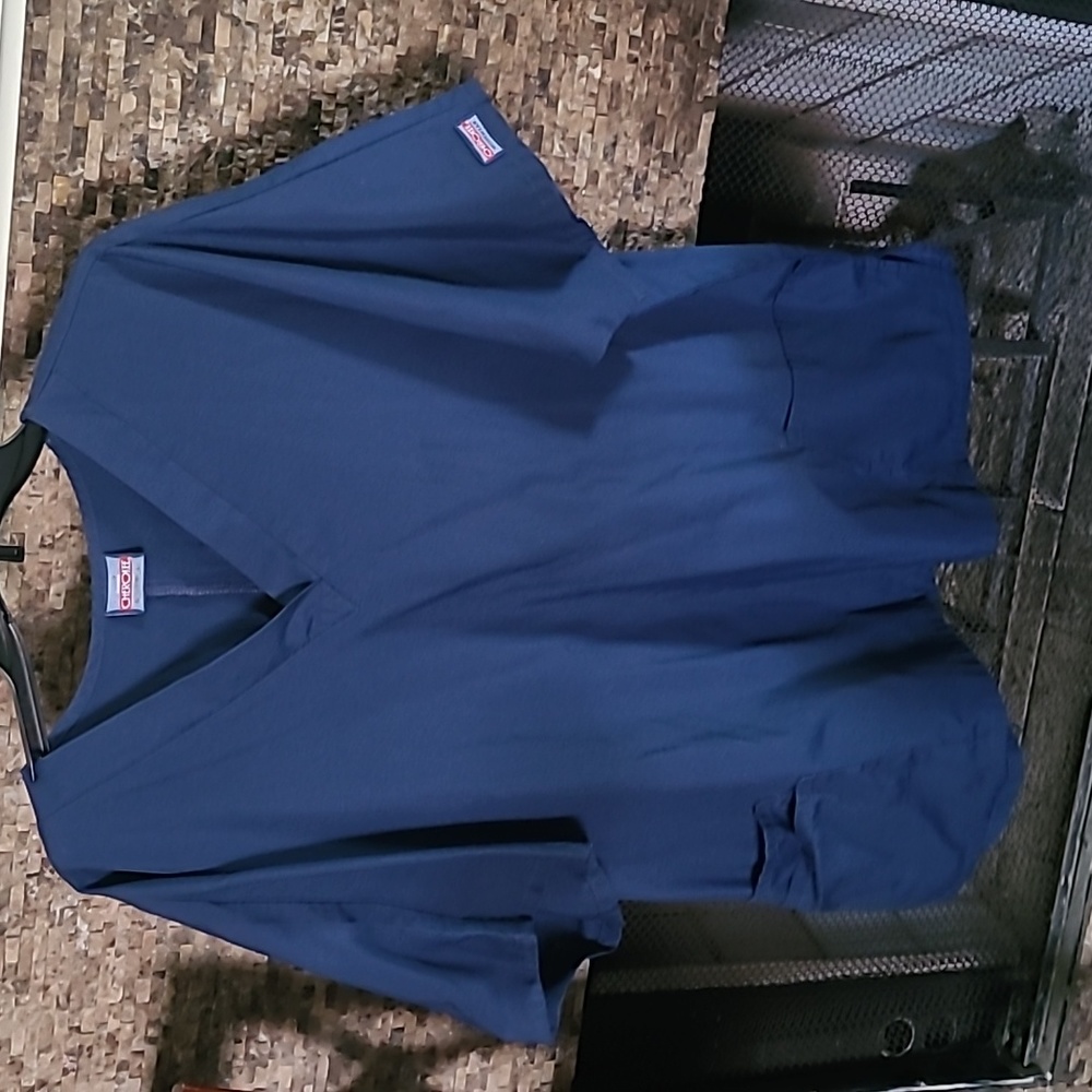 Cherokee scrub top
